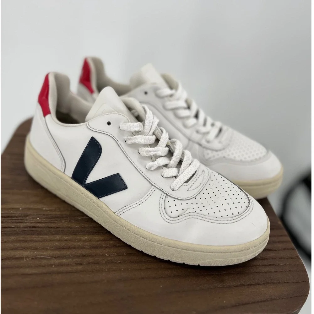 Veja V-10 White Navy Red Leather Low Top Sneakers Womens Size 8 EUR 39